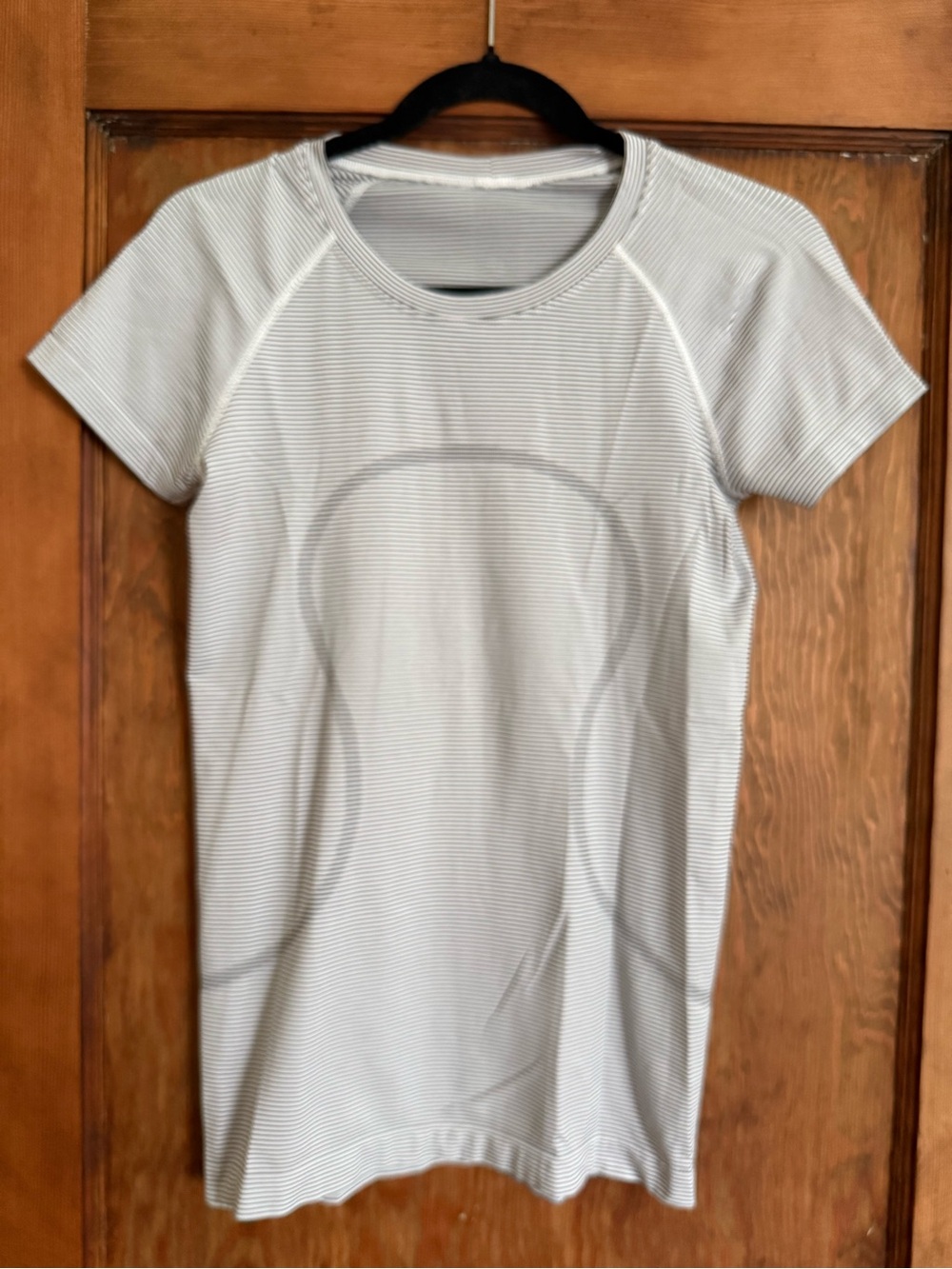 Lululemon Run Swiftly Tech Short Sleeve Striped White Black Size 6 - Picture 2 of 3